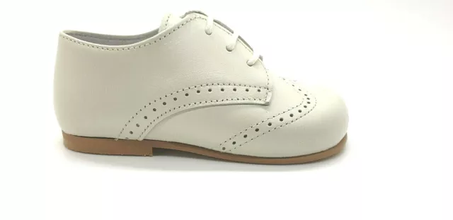 Petites chaussures à lacets intelligentes/habillées en cuir beige brogue