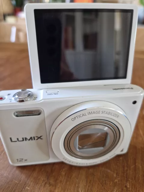 Panasonic Lumix DMC-SZ10 16,0Mp 12x Digital Camera  MINT