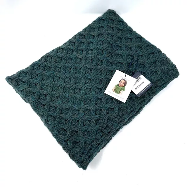 Aran Woolen Mills Ireland Merino Wool Green Honeycomb Infinity Snood Scarf