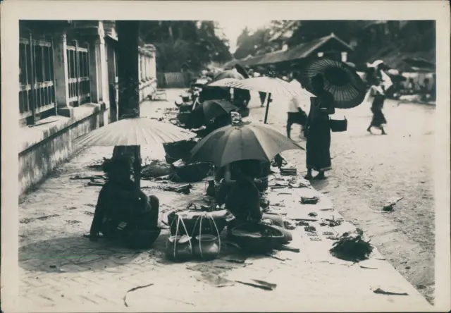Indochine, Laos, Province de Luang Prabang, coin du marché, ca.1915, Vintage sil