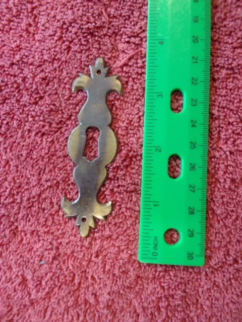 1 Vintage key hole escutcheon Brass Ornate ends door trunk hardware salvage 3.5"