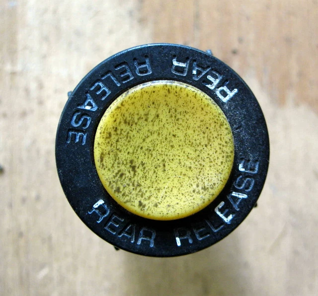 1988 CORVETTE C4 Rear Hatch Release Button 5.95 PicClick