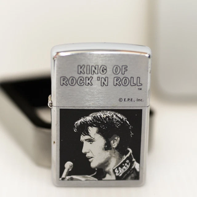 Vintage 2000 Elvis Presley King of Rock 'N Roll Zippo Lighter w/tin