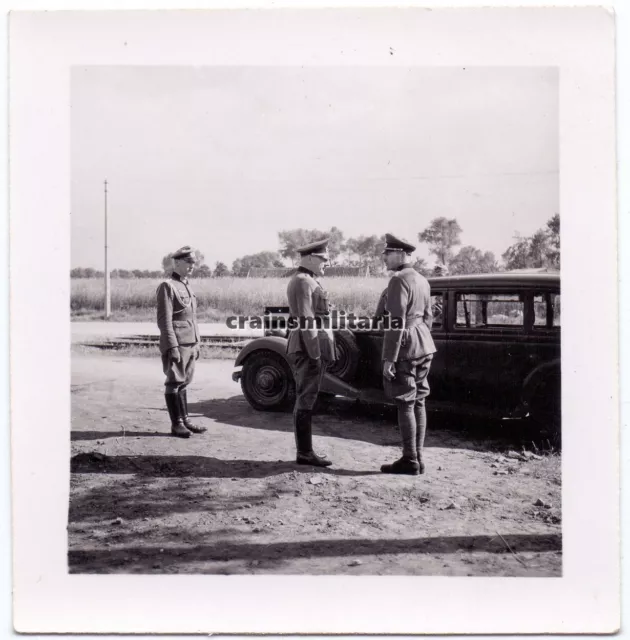 Orig. Foto Offiziere mit Stabswagen Pkw Limousine Horch Mercedes