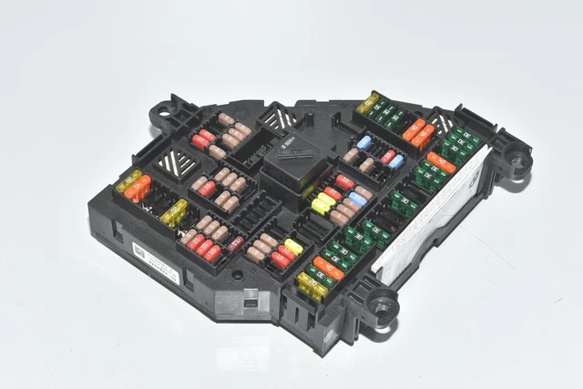 BMW F11 5er F10 F06 Courant Arrière Énergie Distribution Boite Arrière 9264923