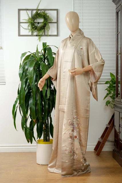 Dear Vanilla Japanese Silk Kimono Women's Robe Gown Authentic Japan Vintage Mint