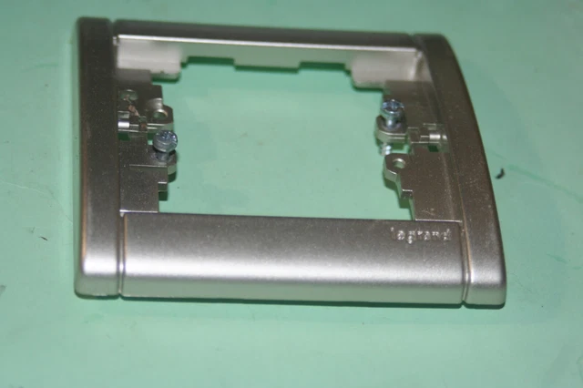 Doigt De Prise Legrand Metalide 87483 (RJ45) - Pour Raccordement Internet, à L'unité