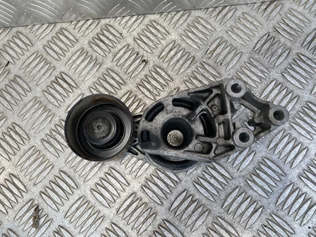 Galet Tendeur - Skoda Fabia Ii (2) 1.4L Tdi 80Cv - 045903315A 3