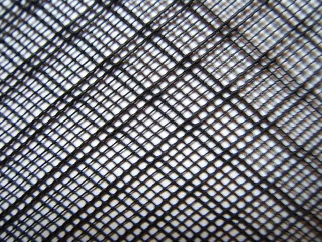 FINE STRONG BLACK FLEXIBLE HDPE 2mm INSECT FISH MESH SCREEN 0.6x0.6m PLASTIC NET