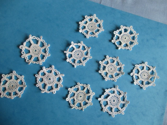 10 motifs dentelle d'Irlande faite main crochet anciens 1900 diamètre 5 cm