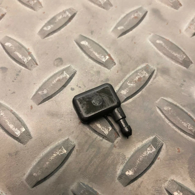 9701 JEEP CHEROKEE XJ Rear Hatch Windshield Wiper Arm Spray Nozzle 19