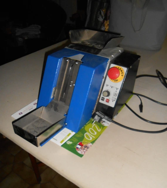 Machine De Découpe électronique Cricut CRV001 D'occasion Avec Cartouches Et Accessoires