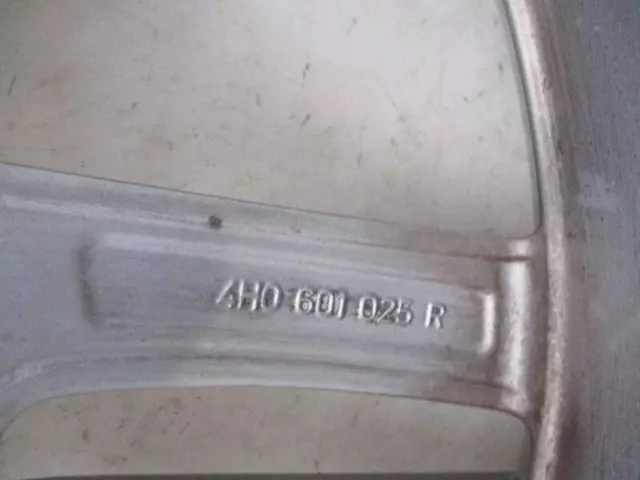 jante aluminium - pour AUDI A8 4H0601025R