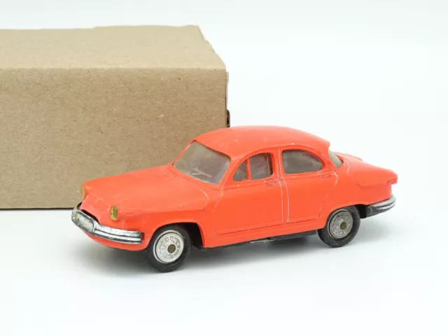 Norev Plastique 1/43 - Panhard PL17 PL 17 Rouge Fluo N°76