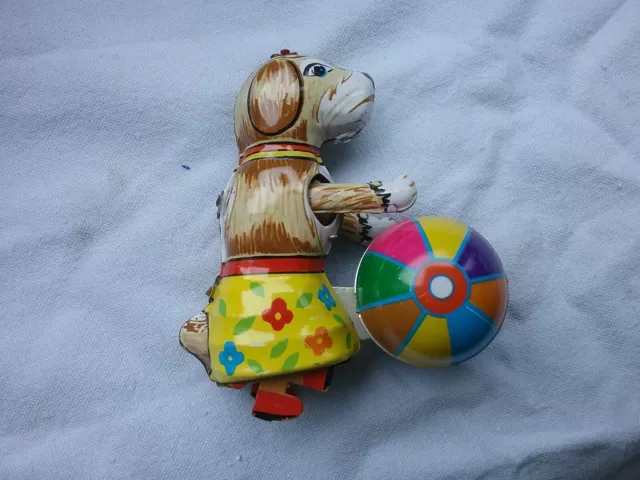 Blechspielzeug HUND MIT BALL  Tin Toy, ZZ Germany, Zimmermann, 7 cm, gebraucht 2