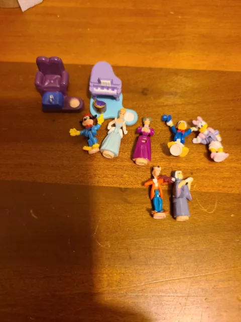 Lot of 9 Vintage Polly Pocket Disney  Figures, Donald, Mickey, Daisy