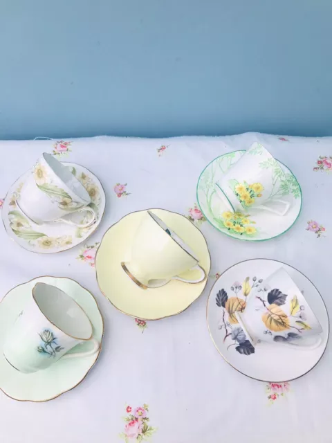 Pretty Set Of 5 Vintage Mismatched Floral Bone China Cups & Saucers 🌼