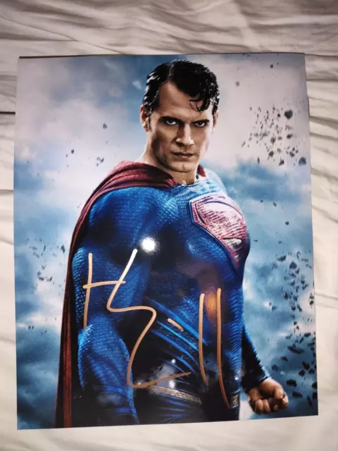 Henry Cavill 10 x 8 Hand Signed Photo with COA