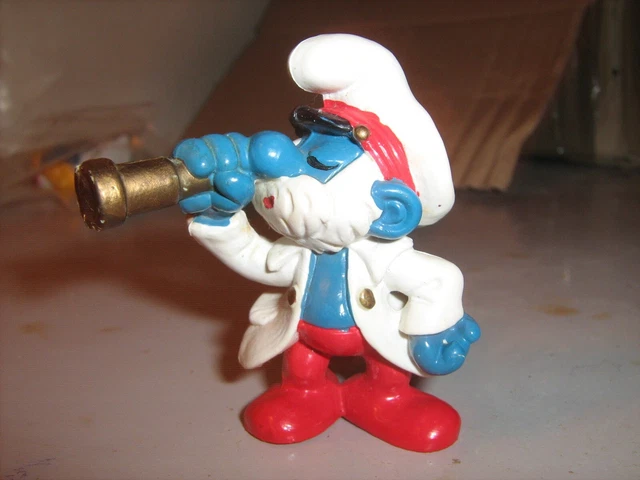 SCHTROUMPFS SCHTROUMPFETTE PUBLICITAIRE BASF Chimiste Étiquette Bleue SCHTROUMPFS SCHTROUMPFETTE PUBLICITAIRE BASF Chimiste Étiquette Bleue