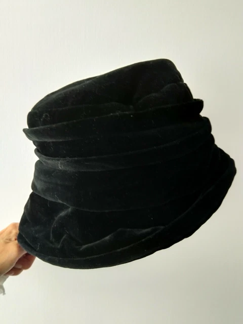 Superbe Chapeau Femme En Fourrure Véritable - Couleur Rouge Gris - Taille 57-58 - Neuf Sans étiquette