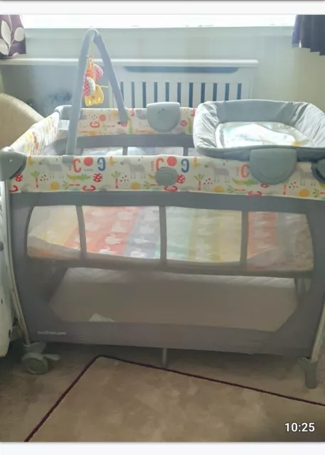 Mothercare  Collapsable Bassinette Travel Cot