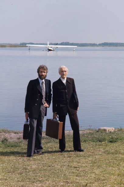 JACQUES COUSTEAU AND His Son Philippe In Florida In March 1976, i- 1976 ...
