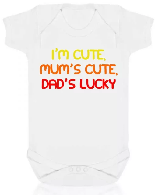 I'm Cute Mum's Cute Dad's Lucky BabyGrow - Lustiges Baby Babys Neugeborenes Geschenk Säugling