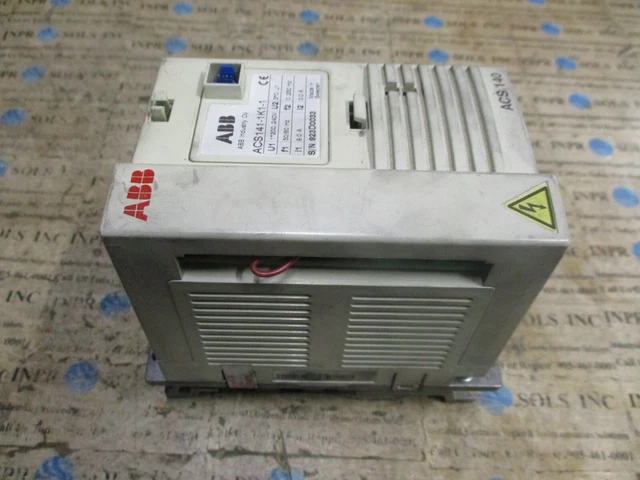ABB ACS141-1K1-1 ACS140 Series AC Drive 200-240VAC 3A 3Phase  *Tested*