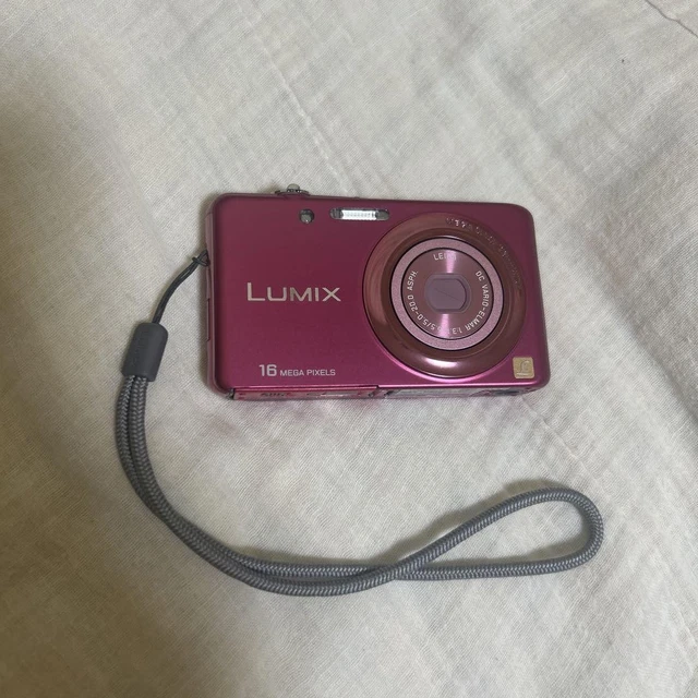 LUMIX 16メガピクセル ピンク コンパクトカメラ 美品】LUMIX DMC-FH7 ピンク 16メガ デジタルカメラ 訳あり