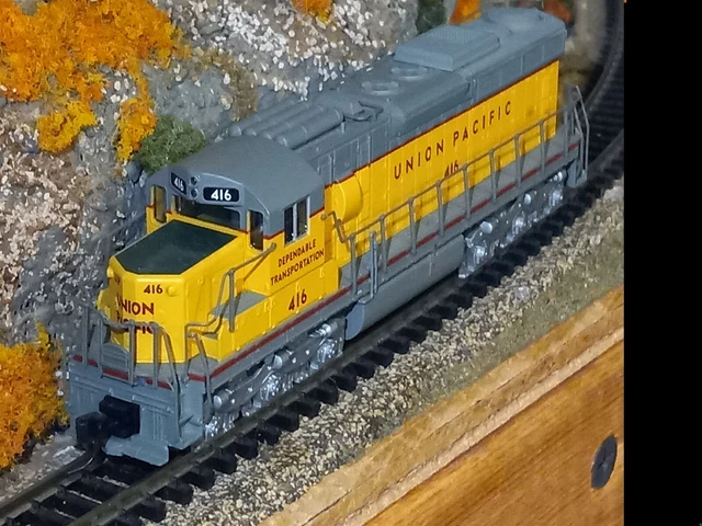 Atlas Railroad Models Union Pacific SD 24 N Scale #416 Tested