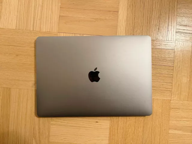 Apple MacBook Pro 13,3" 2,3 GHz i5 | 16 GB | 512 GB SSD | A1708 (2017) + Hülle
