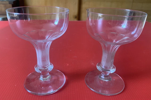 Paire de Verre à Jambe Creuse Cristal Dépoli XIXe