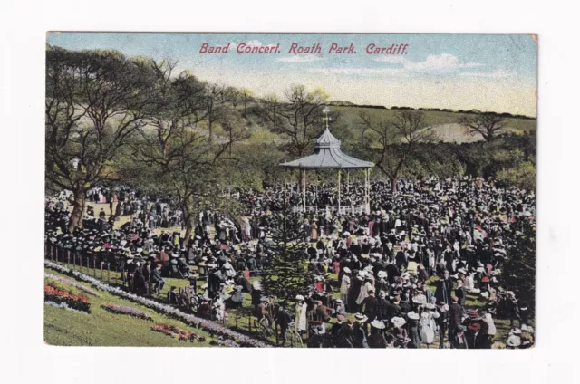 Printed Postcard Band Concert, Roath Park, Cardiff ( Wales )