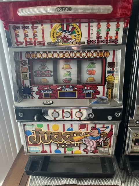 Pachislo Japanese Token Slot Machine - Juggler
