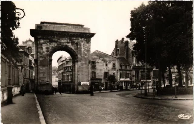 CPA NEVERS - Porte de Paris (420840)