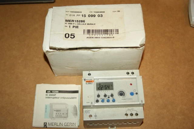 Interrupteur Crépusculaire Merlin Gerin IC2000P D'occasion - Cellule Non Incluse
