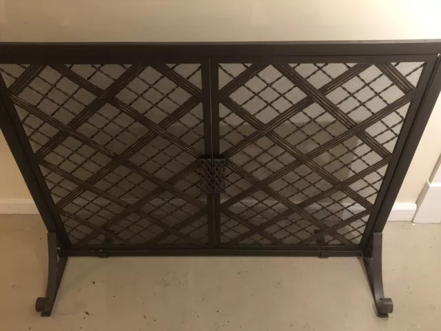 Plow and Hearth Fireplace Screen With Doors