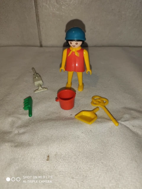 PLAYMOBIL FEMME DE ménage 3315 maman enfant poussette 3597 vintage PLAYMOBIL FEMME DE ménage 3315 maman enfant poussette 3597 vintage