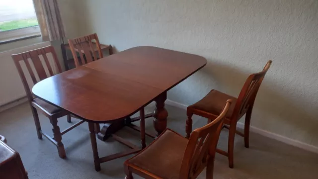 Vintage/Retro/Antique Folding ,drop leaf oak Dining room table and 4 chairs