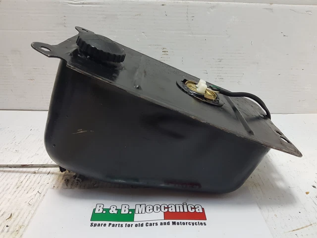 SERBATOIO BENZINA CON Tappo E Rubinetto Piaggio Vespa 50 Lj124 EUR 35 serbatoio-benzina-con-tappo-e-rubinetto-piaggio-vespa-50-lj124-eur-35