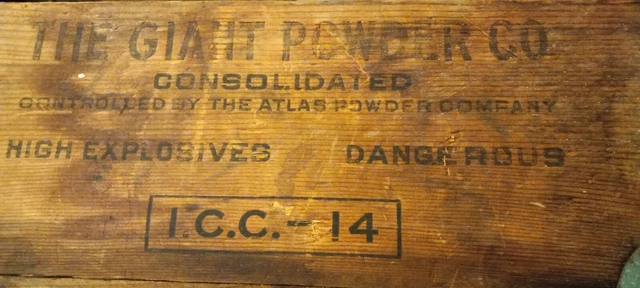 Old GIANT POWDER CO. HIGH EXPLOSIVES BOX CRATE (2) 10