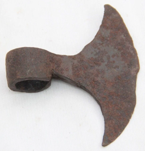 OUTIL ANCIEN, HACHE acier forgé à la forge, bucheron, charpentier 2,880