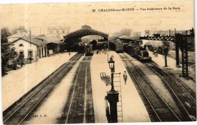 CPA CHALONS-sur-MARNE - Vue interieure de la Gare (245237)