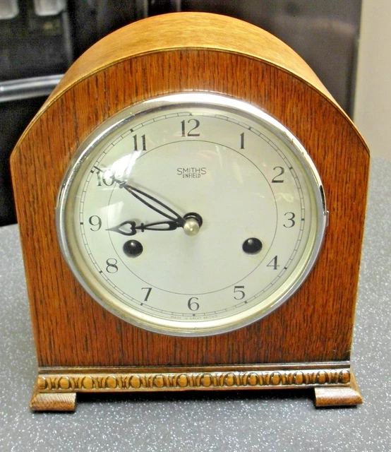 VINTAGE SMITHS / ENFIELD Wooden Mechanical Chiming Clock with key