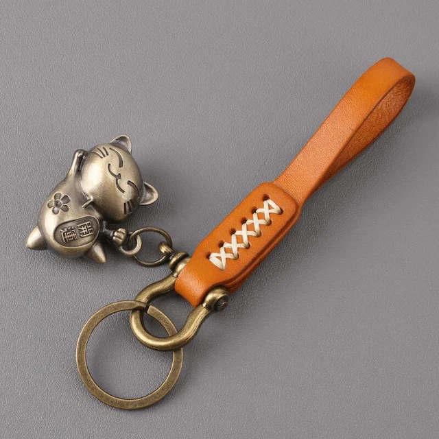 Lucky Cat Leather Rope Vintage Keychain Pendant Solid Lucky Key Rings Car Chain