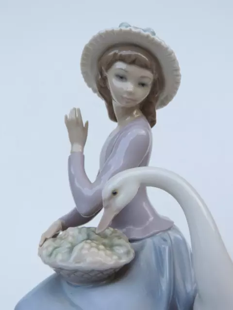 Porzellan Figur Mädchen Mit Gans  Lladro Hand Made In Spain Daisa