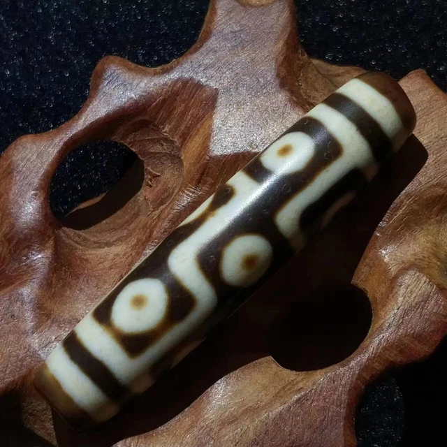 Ancient Tibetan Old Agate *9 Eyes* Dzi Bead