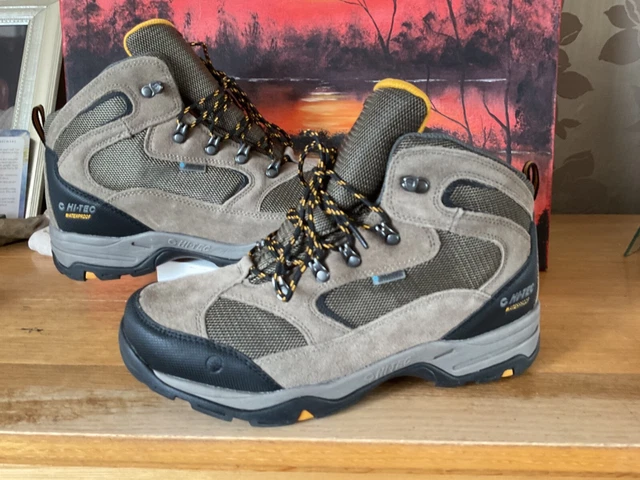 Bottes De Marche Hi Tec Storm - Kaki - Taille UK 5 (EU 38) - Neuf Sans Boîte