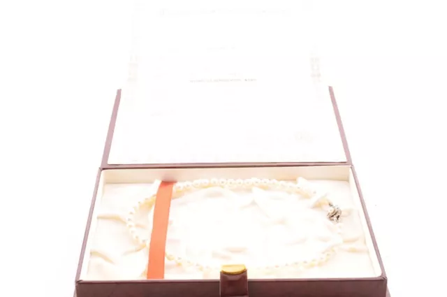 Weiße Perlenkette, mit Box mit Zertifikat, 925er Silber mit Zertifikat. 2