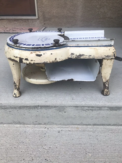 Vintage Hand Crank Westfalia Meat Slicer Porcelain Store Meat Slicer Vintage Hand Crank Westfalia Meat Slicer Porcelain Store Meat Slicer